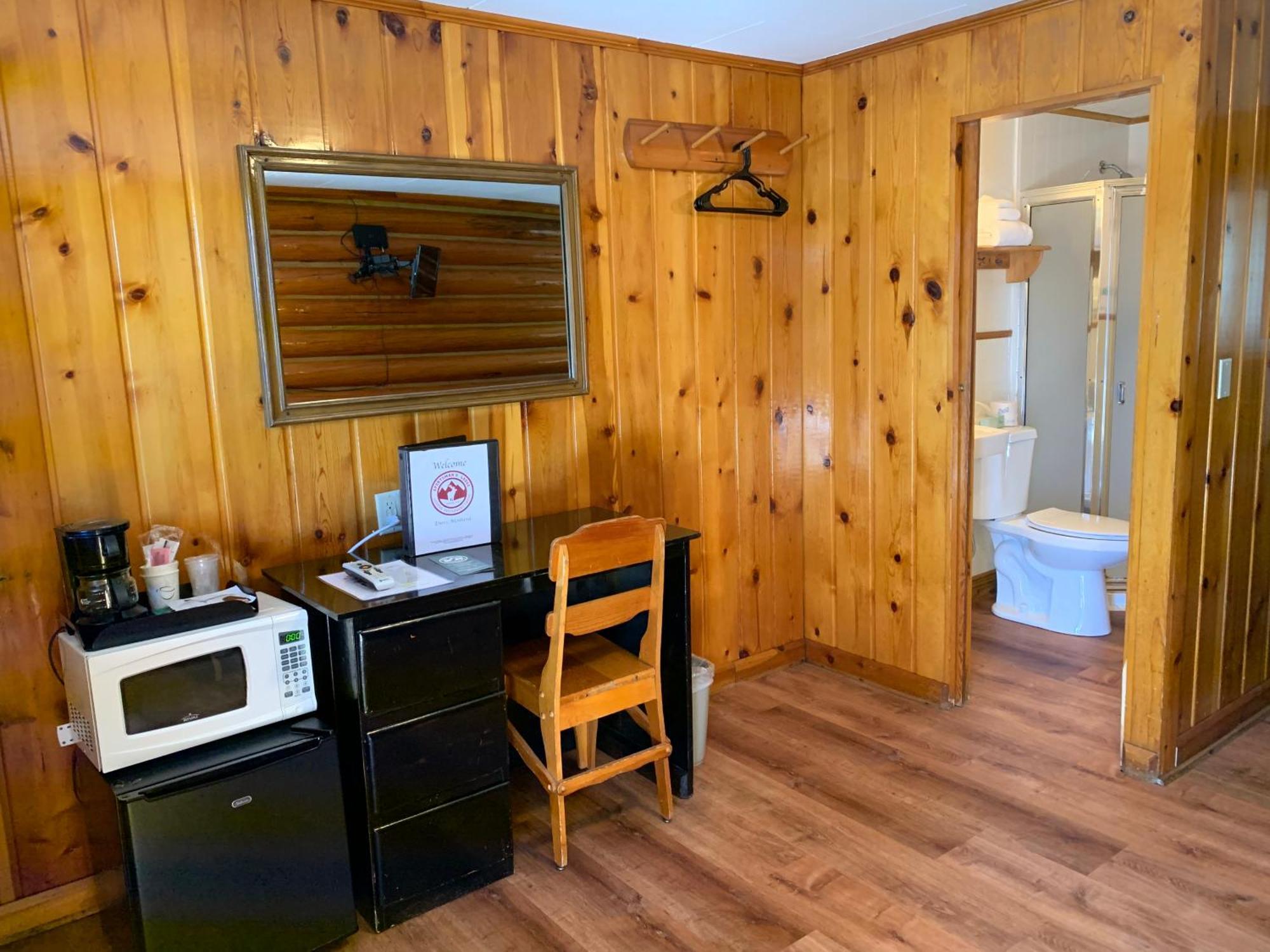 Sportsman'S Lodge Ennis Habitación foto